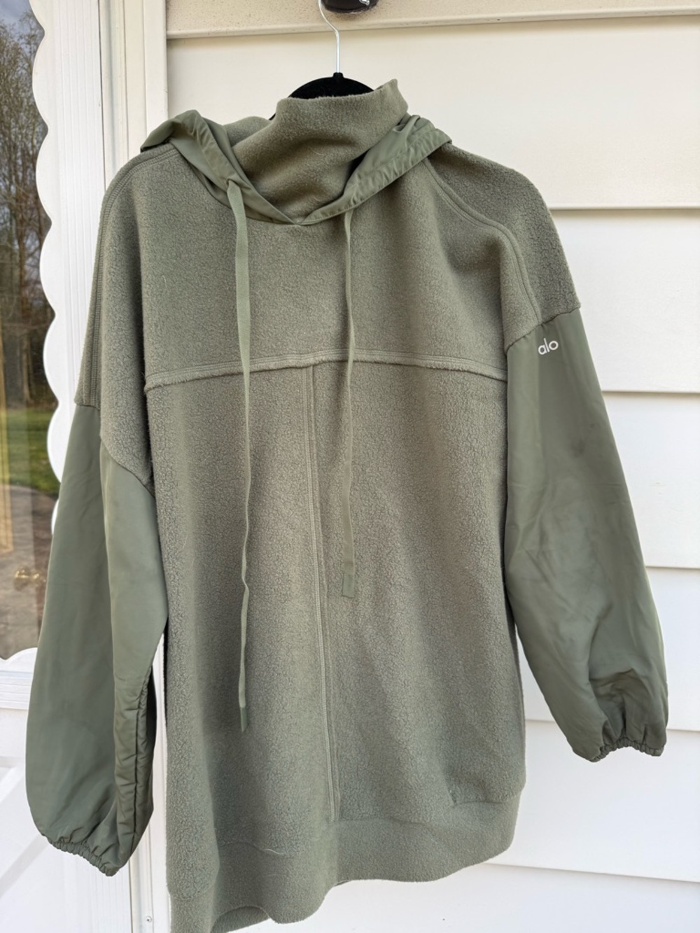 ALO Yoga Olive Hoodie - size S
